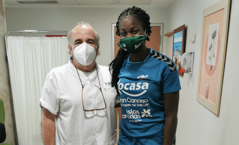 El doctor Juan Nogales Hidalgo y María Gomes (Foto TA)